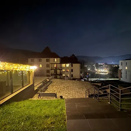 Park House Aparts 公寓式酒店 波利亚纳
