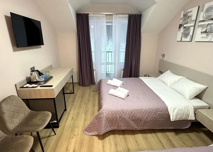 Park House Aparts 公寓式酒店 波利亚纳